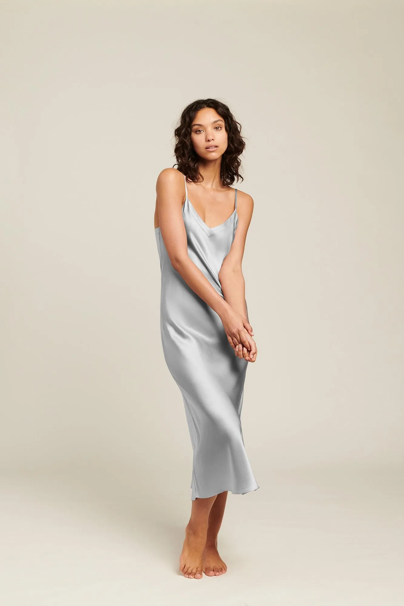 Ginia - Pearl Blue Silk Nite