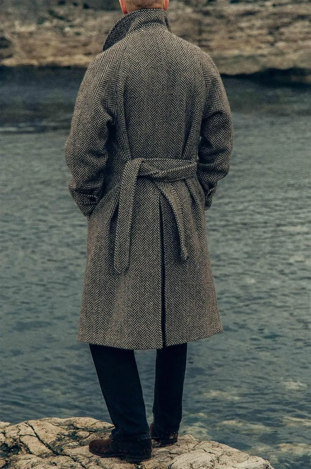Men's Herringbone Wool Blend Coat Slim Casual Double Breasted Long Overcoat Classic Winter Warm Trench Jackets