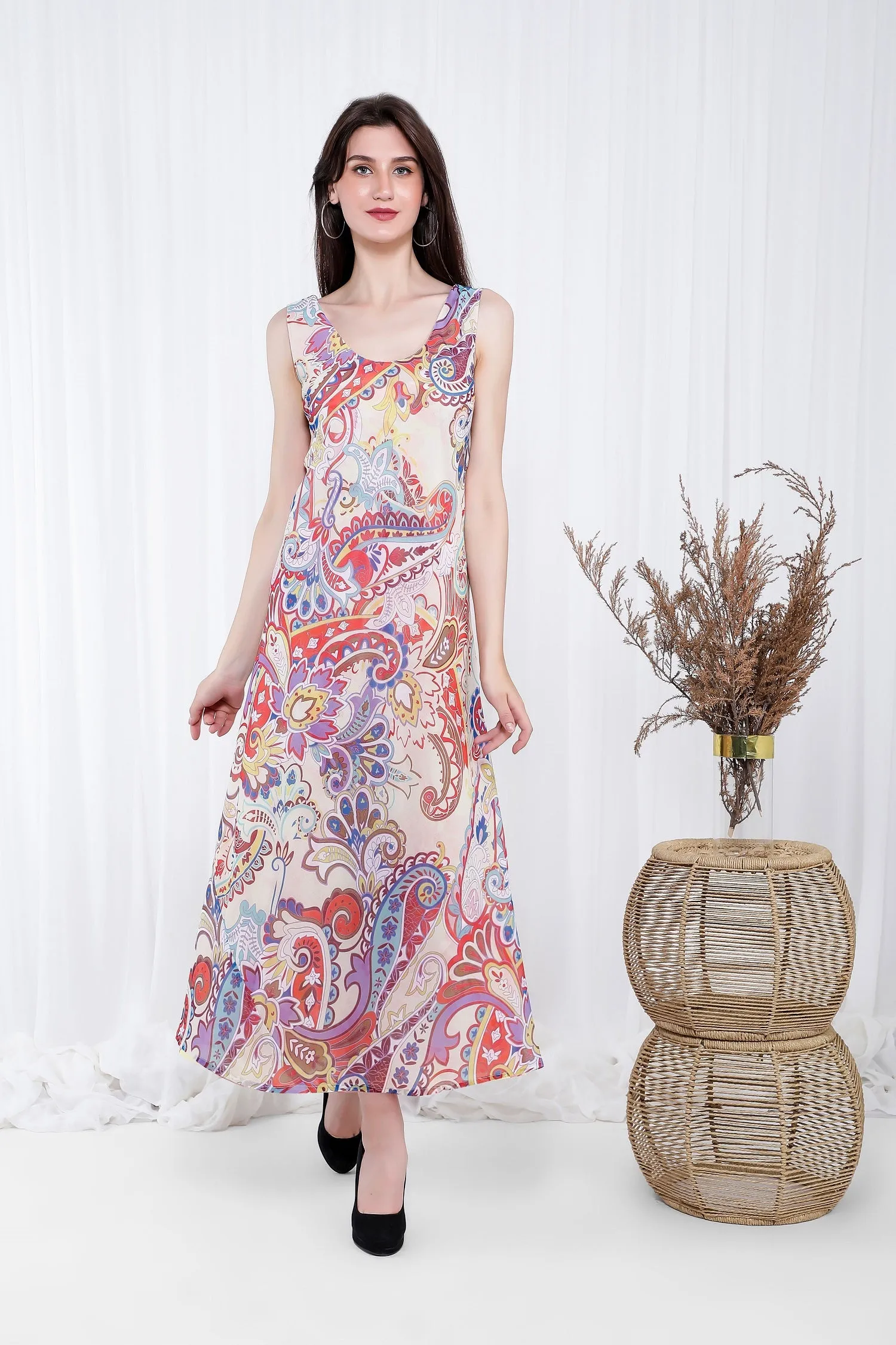 THE SCARLET DRESS IN ORANGE FLORALS