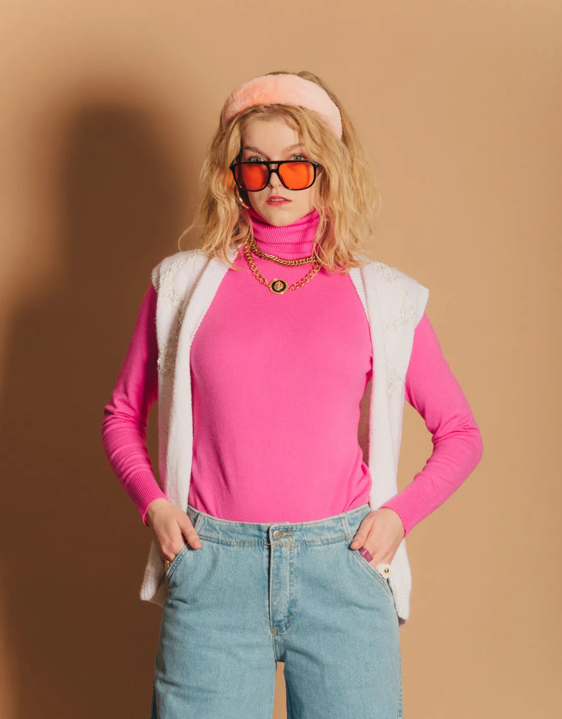 Vintage sleeveless knitted cardigan
